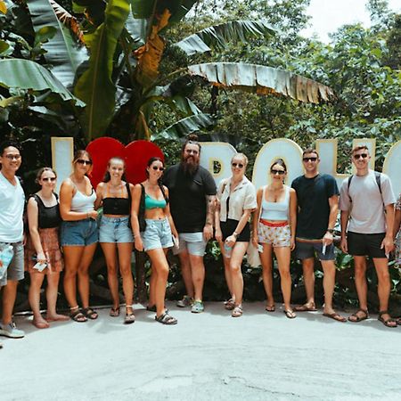 Mad Monkey Panglao Hostel ภายนอก รูปภาพ
