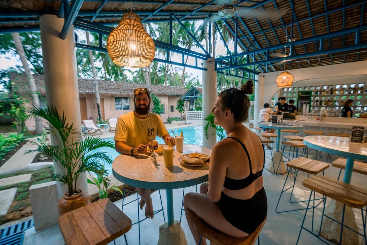 Mad Monkey Panglao Hostel ภายนอก รูปภาพ