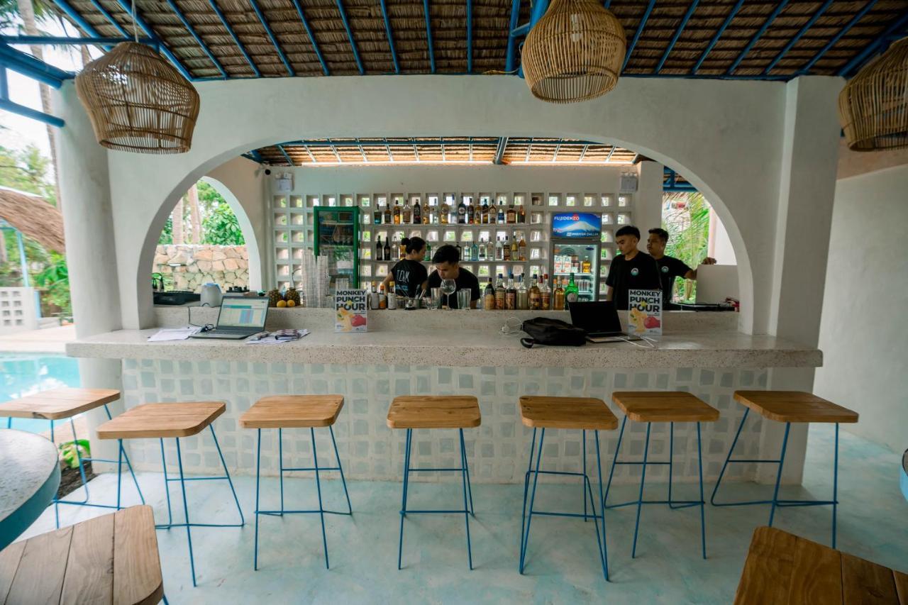 Mad Monkey Panglao Hostel ภายนอก รูปภาพ