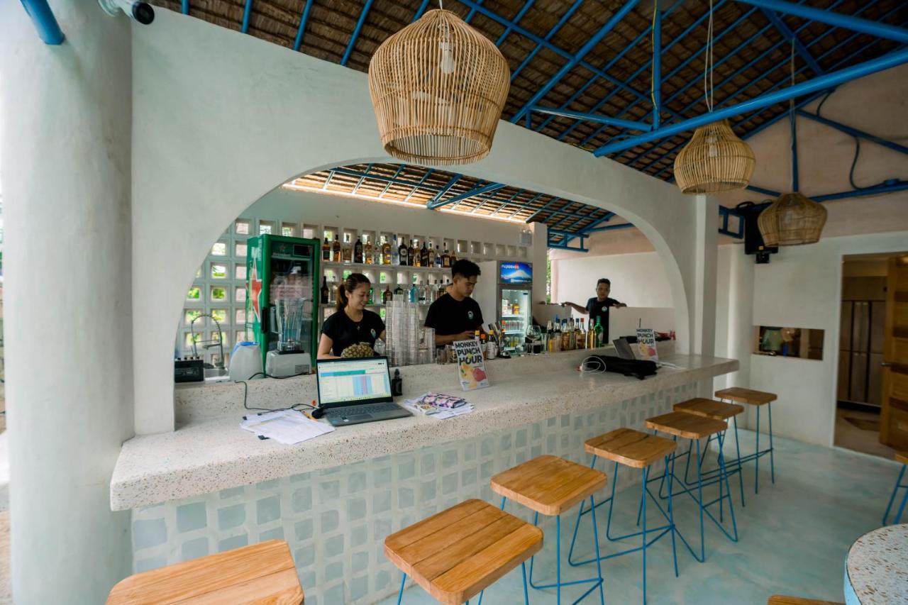 Mad Monkey Panglao Hostel ภายนอก รูปภาพ