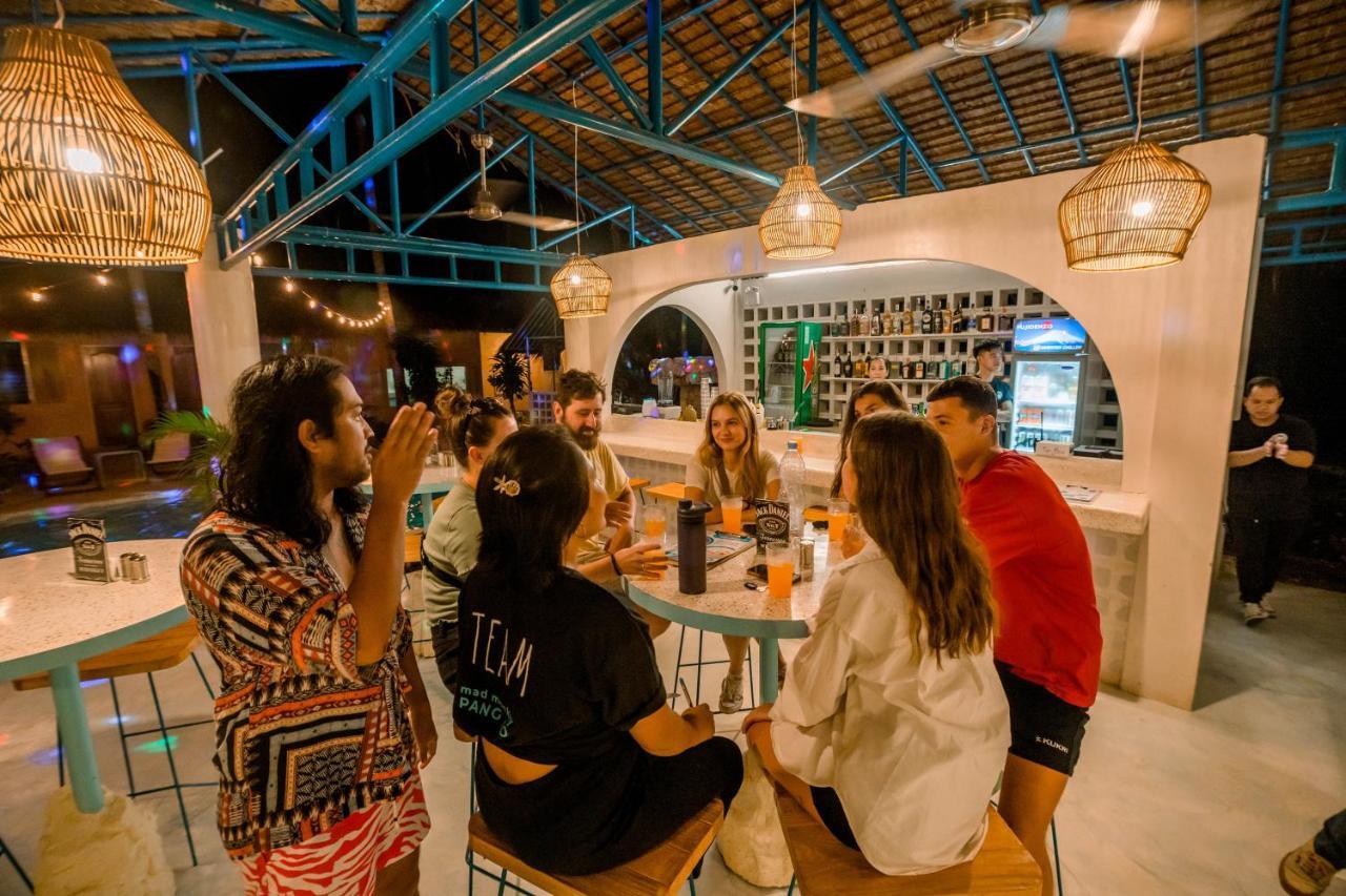 Mad Monkey Panglao Hostel ภายนอก รูปภาพ