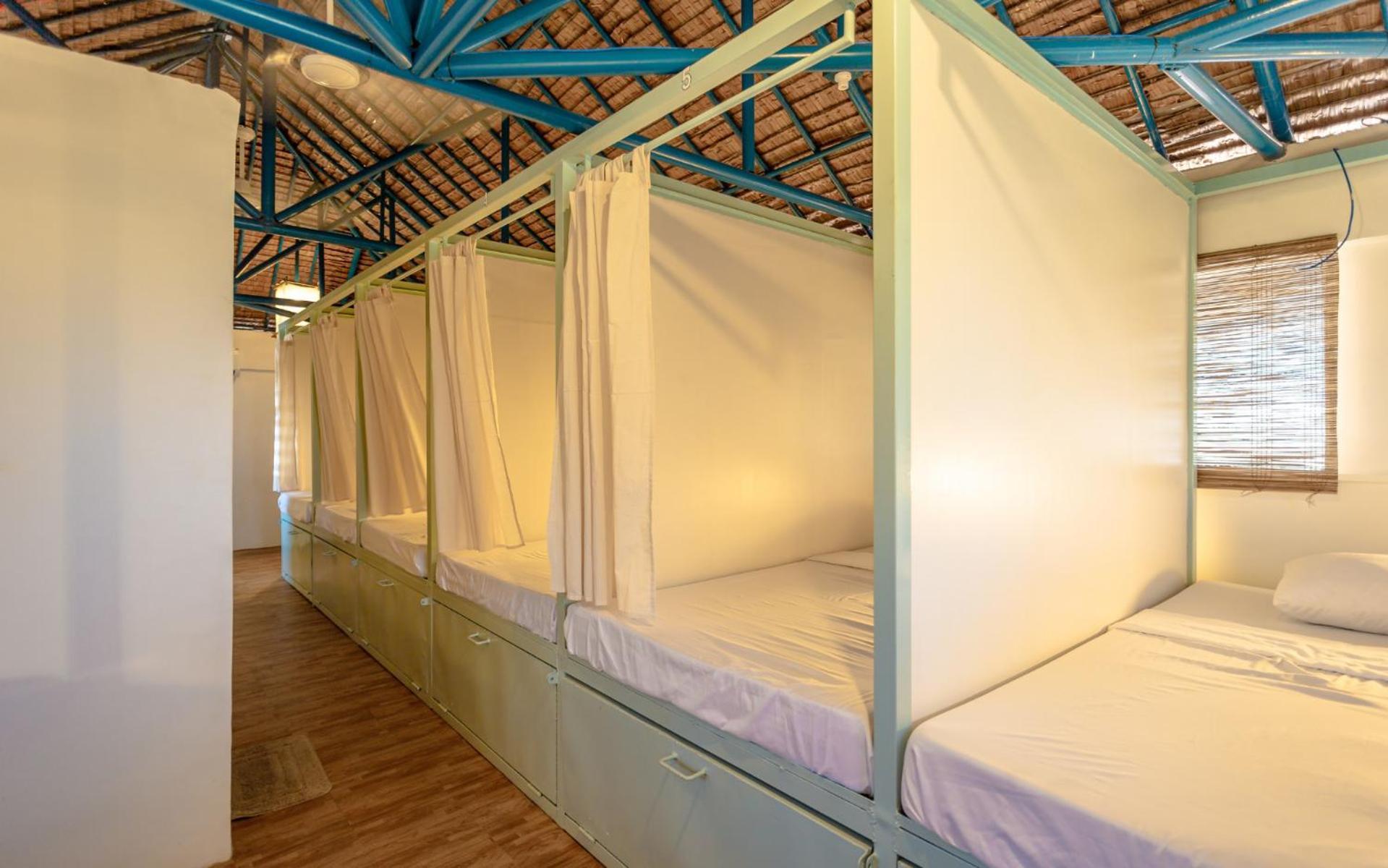 Mad Monkey Panglao Hostel ภายนอก รูปภาพ