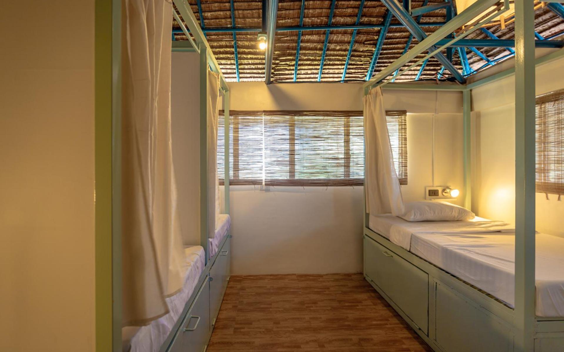Mad Monkey Panglao Hostel ภายนอก รูปภาพ
